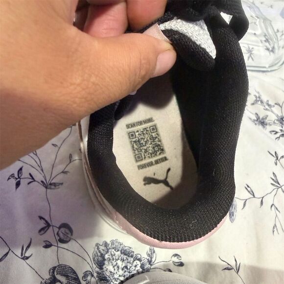 PUMA kids  Sneakers Size 13 Black White Pink Casual Athletic Shoes - Picture 7 of 7